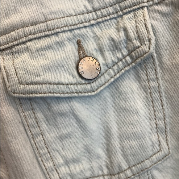 Forever 21 Denim Jacket - Picture 3 of 6